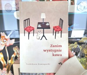 Recenzja książki „Zanim wystygnie kawa”