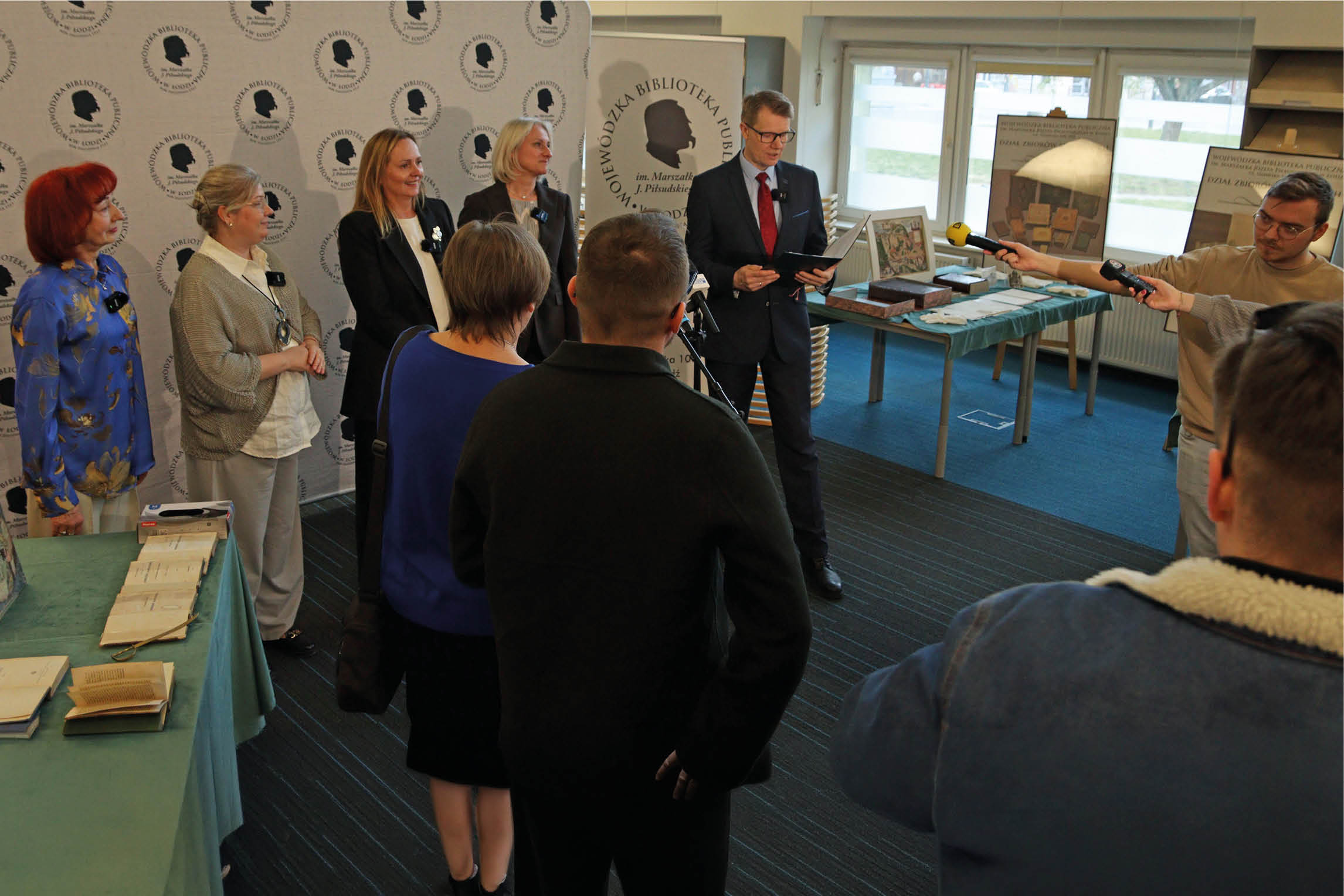 Konferencja prasowa z udziałem Joanny Skrzydlewskiej &ndash; marszałka wojew&oacute;dztwa ł&oacute;dzkiego